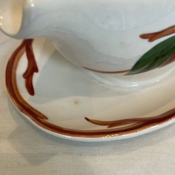 Franciscan Apple Gravy Boat - Picture 6 of 8